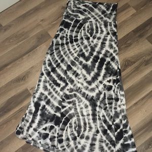 Black and white tie dye skirt!